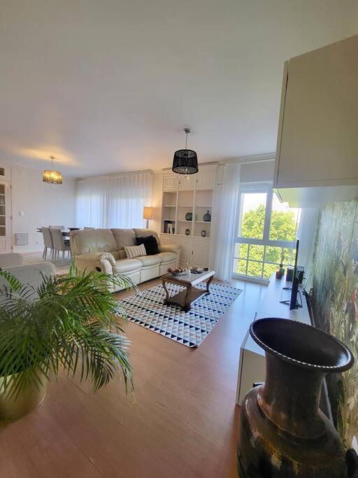 Family-friendly Flat 2br 2ba Metro Telheiras Apartamento Lisboa