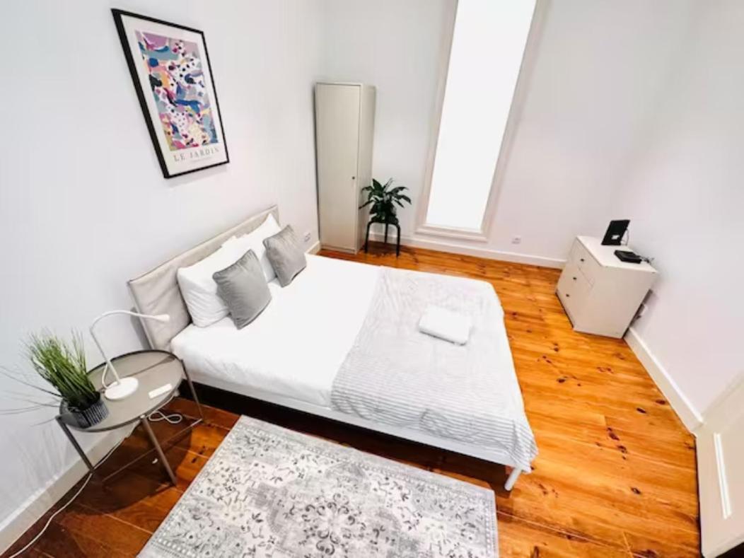Large Flat Up 8pp * Lisboa