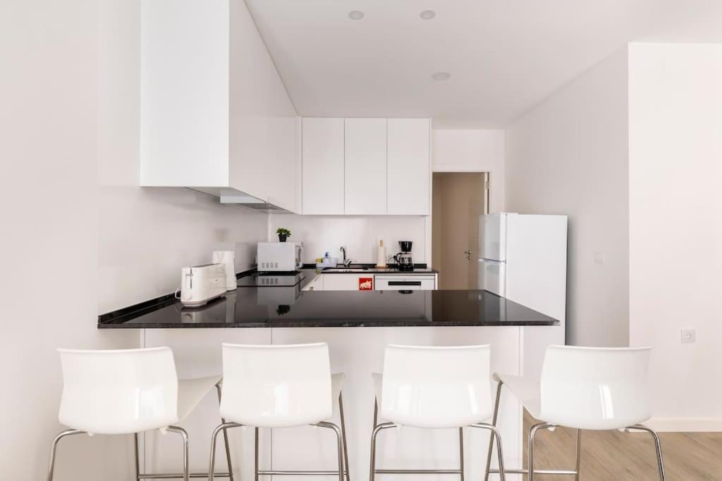 Cozy And Modern Flat In Apartamento