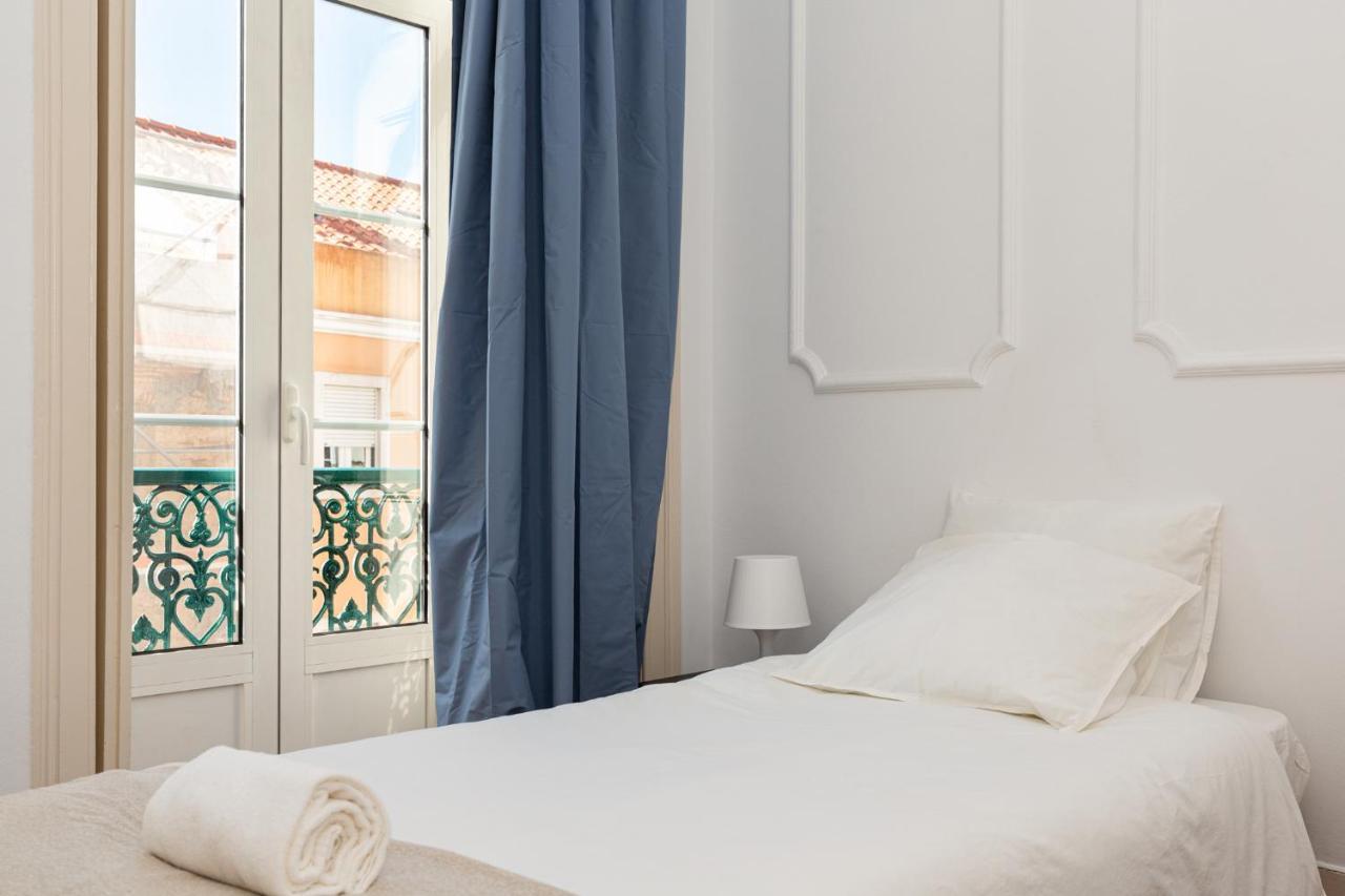 4br - Location *