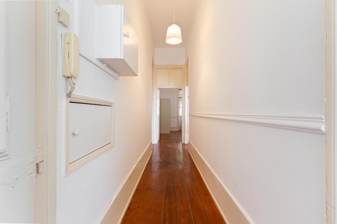 4br - Location *