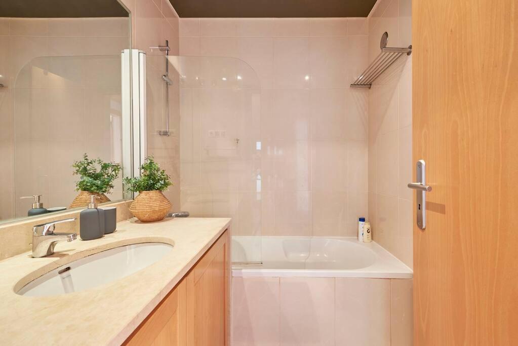 Apartamento Modern In Parque Nacoes Lisboa