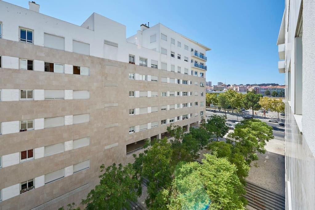 Apartamento Modern In Parque Nacoes Lisboa