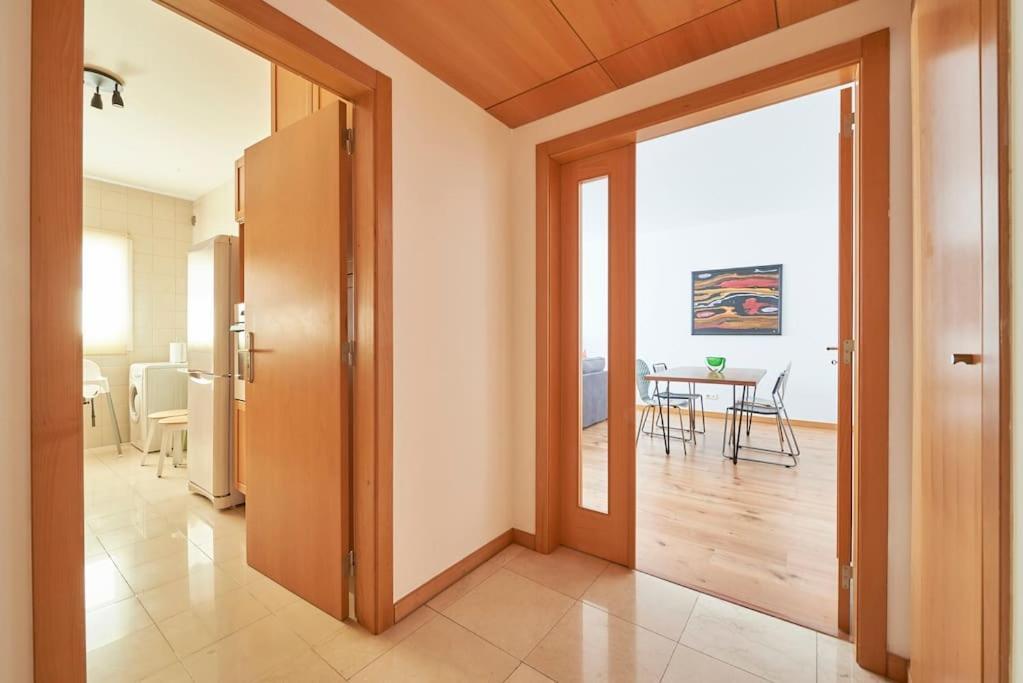 Modern In Parque Nacoes Apartamento