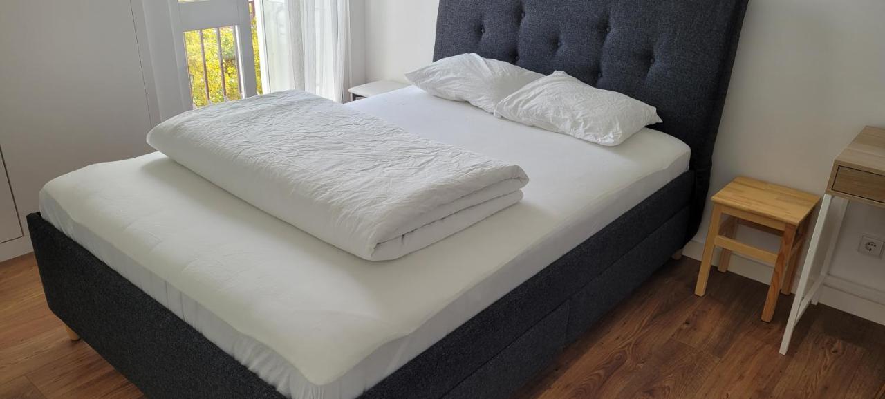 Comfy Near Metro & Airport Habitación en casa particular Lisboa