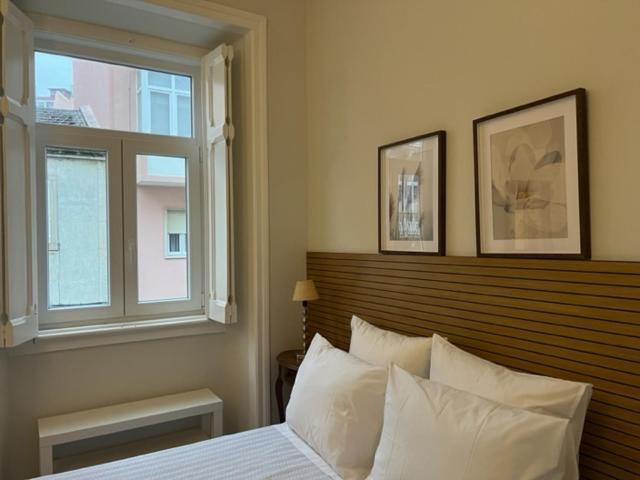 Romantic & Renewed 1 Bedroom In Campolide - 1e Apartamento