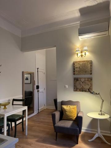 Romantic & Renewed 1 Bedroom In Campolide - 1e Apartamento Lisboa