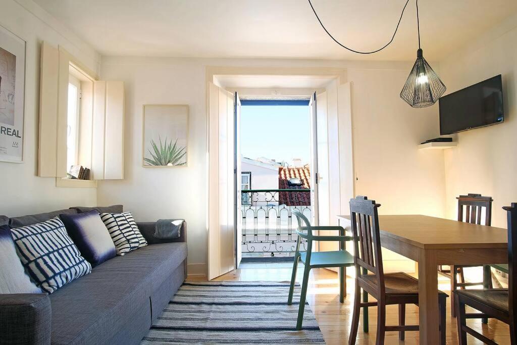 Bh4e-3br With View In Heart Of Bairro Alto - Bright Apartamento