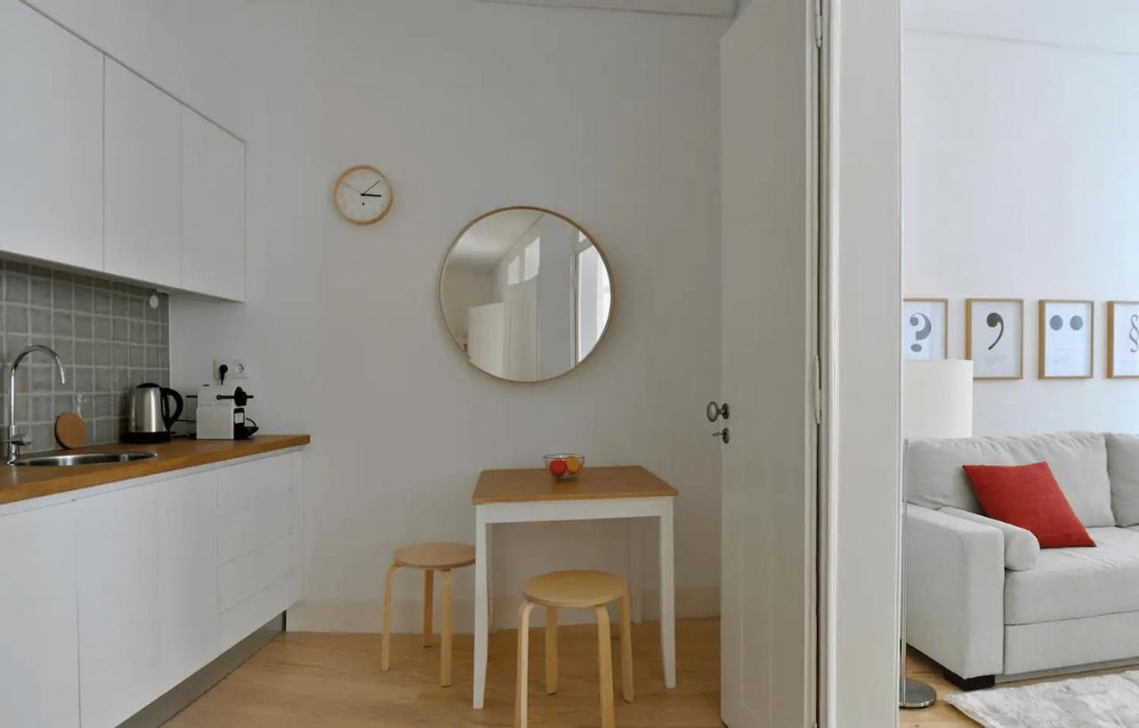 Alfama Confortable Near Cathedral Apartment Lisbon