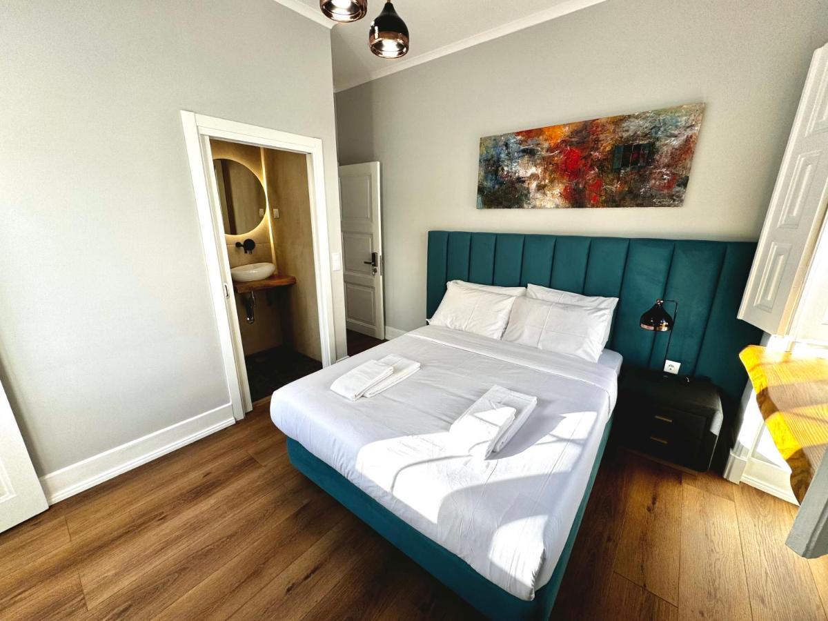 Relax And Explore And Bed and breakfast *