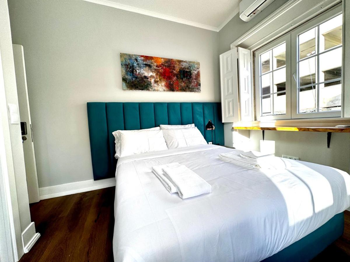 Relax And Explore And Bed and breakfast Lisboa