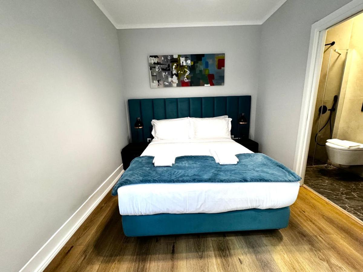 Bed and breakfast Relax And Explore And *