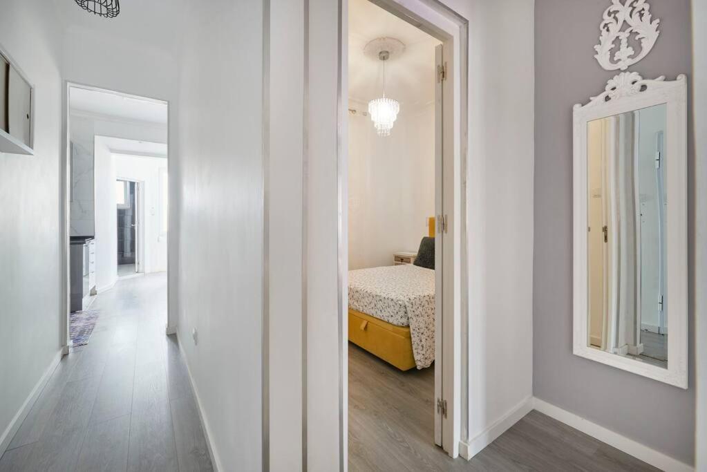 New 3 Bedroom Flat With River On Sight @alameda Apartamento Lisboa