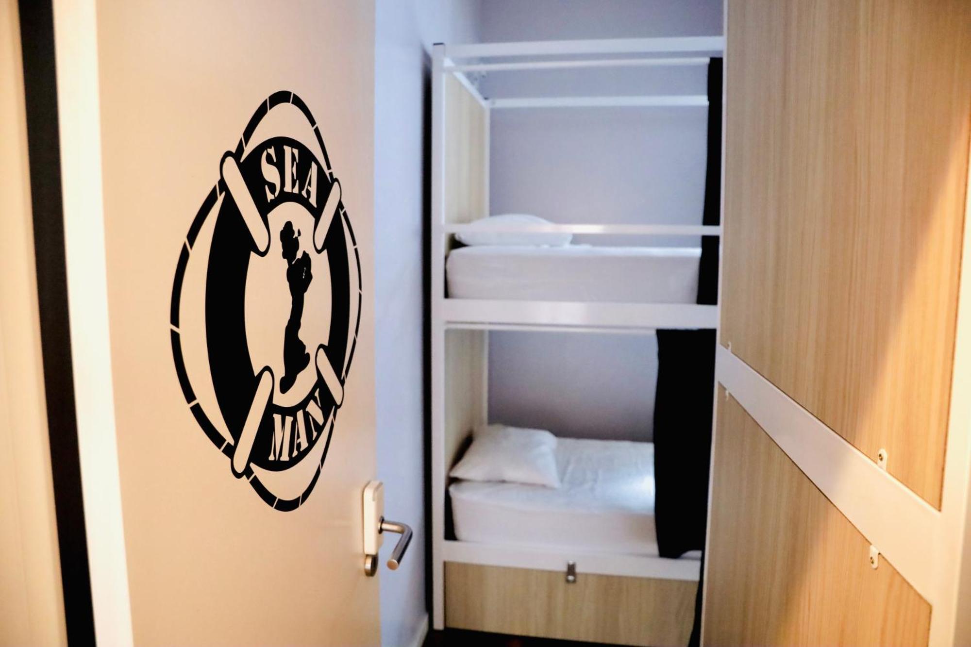 Hostal Gspot & Triangles Pizzeria *