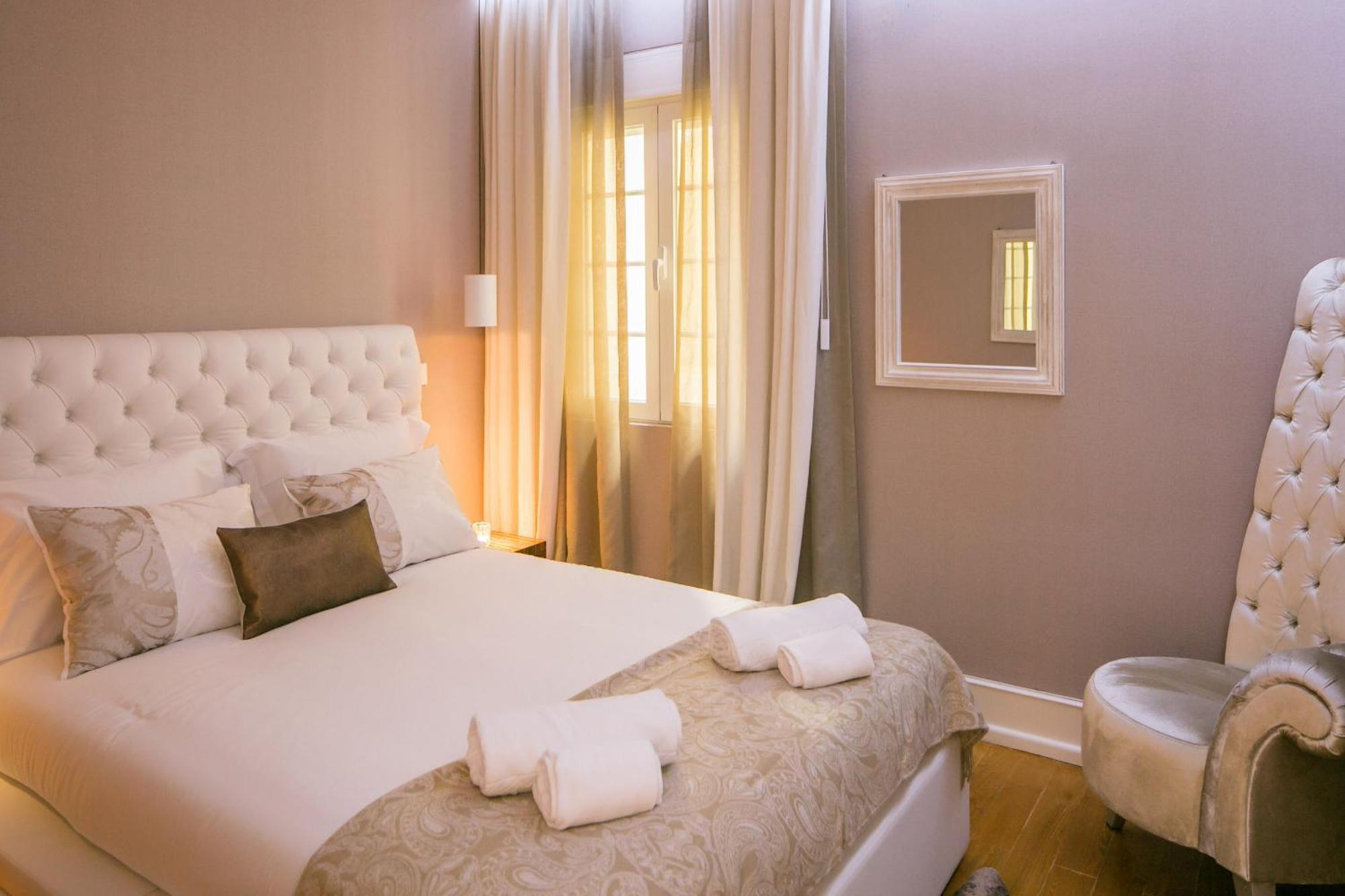 Apartamento With A Terrace In The Heart Of Lisbon, 300 *