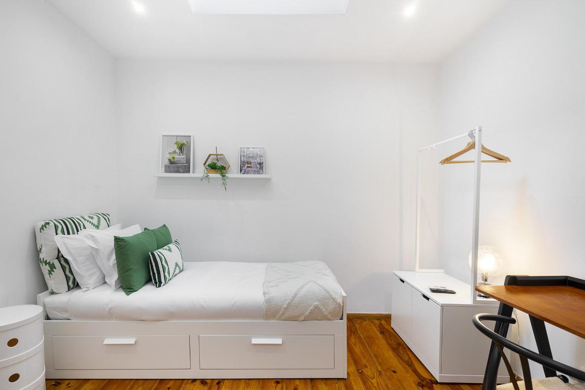 Whome Urban Tech Retreat, Modern Hubs For Remote Living Pensión Lisboa