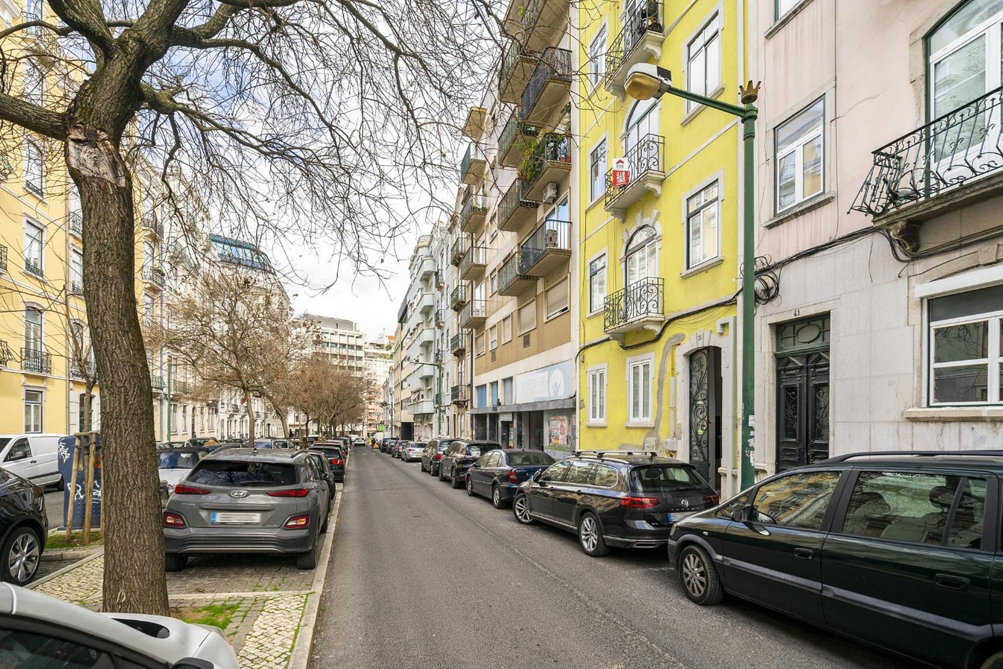Whome Urban Tech Retreat, Modern Hubs For Remote Living Pensión Lisboa