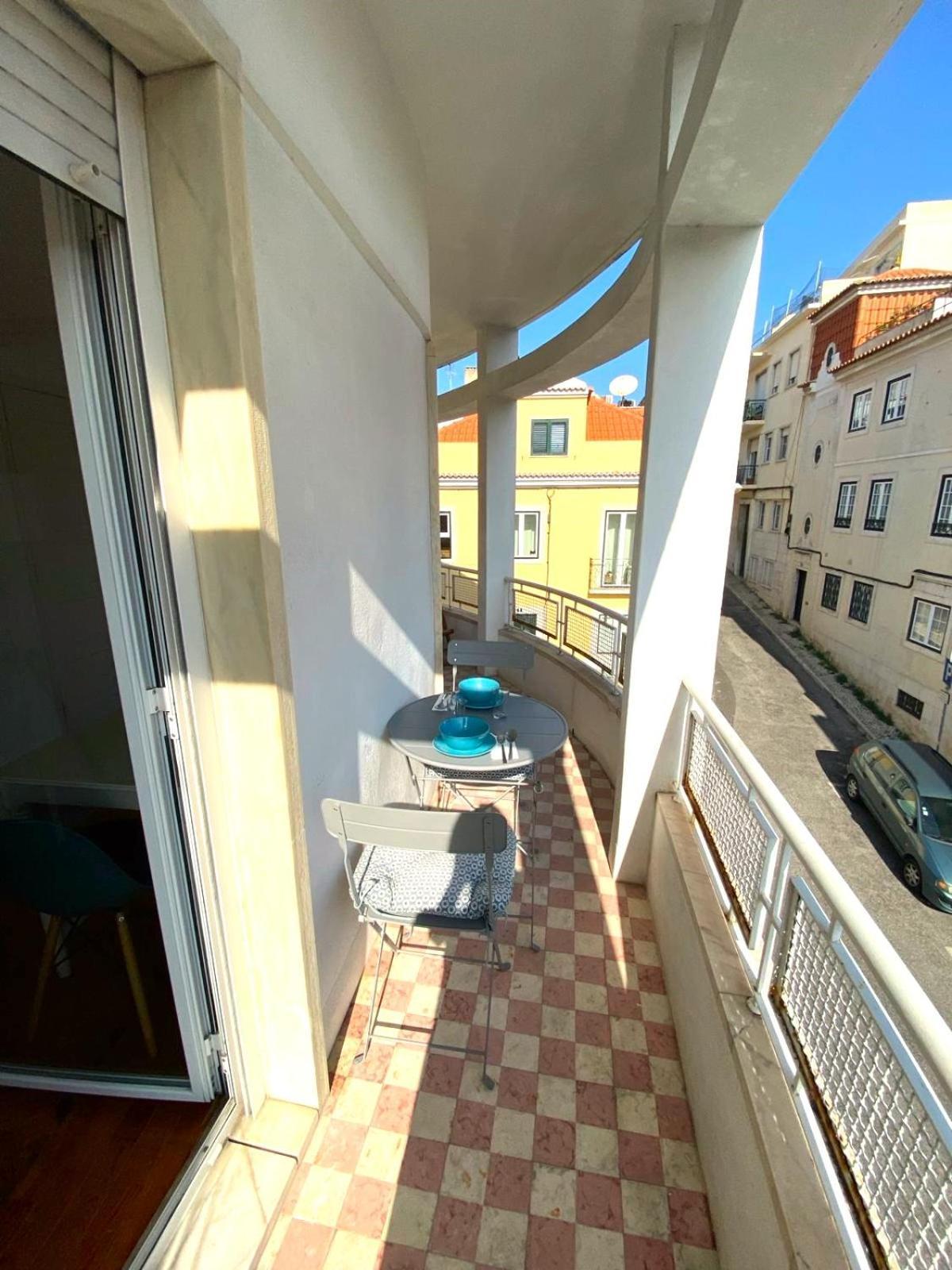 Apartamento Sunny With A Balcony *