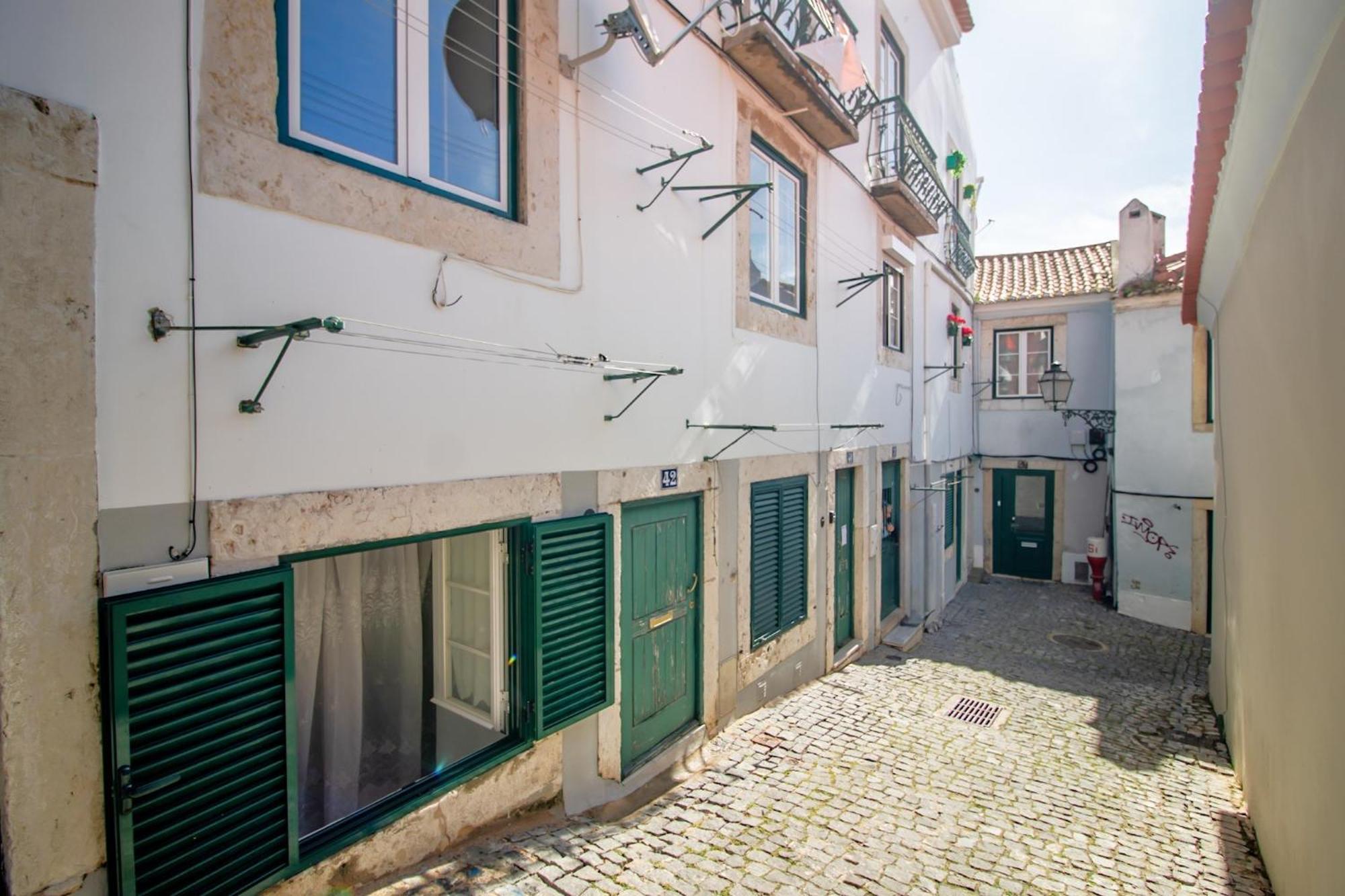 In The Heart Of Alfama Lisboa