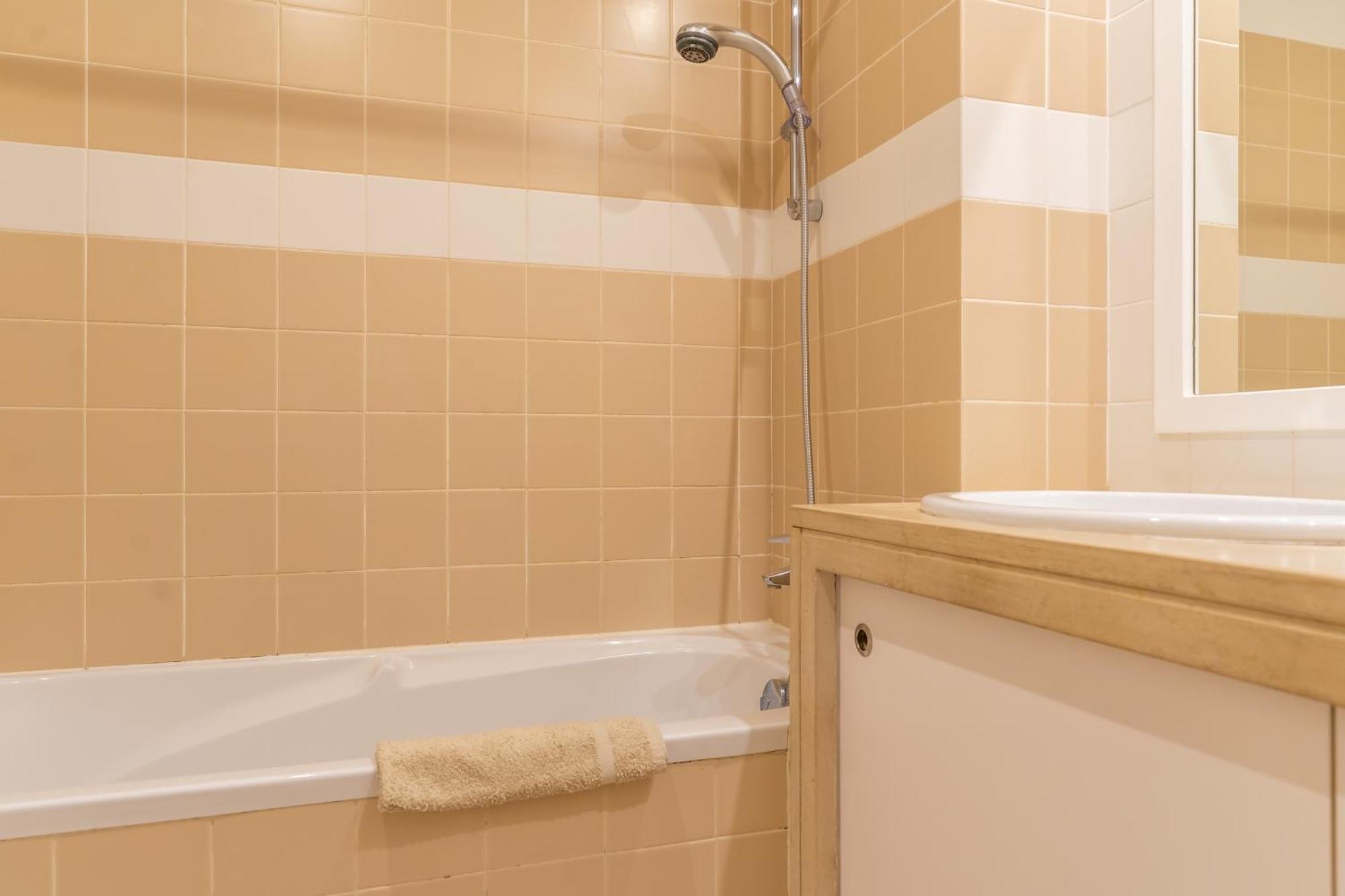 Apartamento T3 Com Piscina Tenis Ginasio E Parq Infant