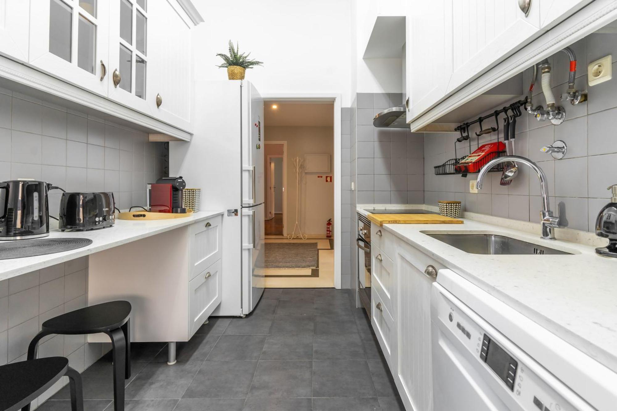 Apartamento T3 Com Piscina Tenis Ginasio E Parq Infant