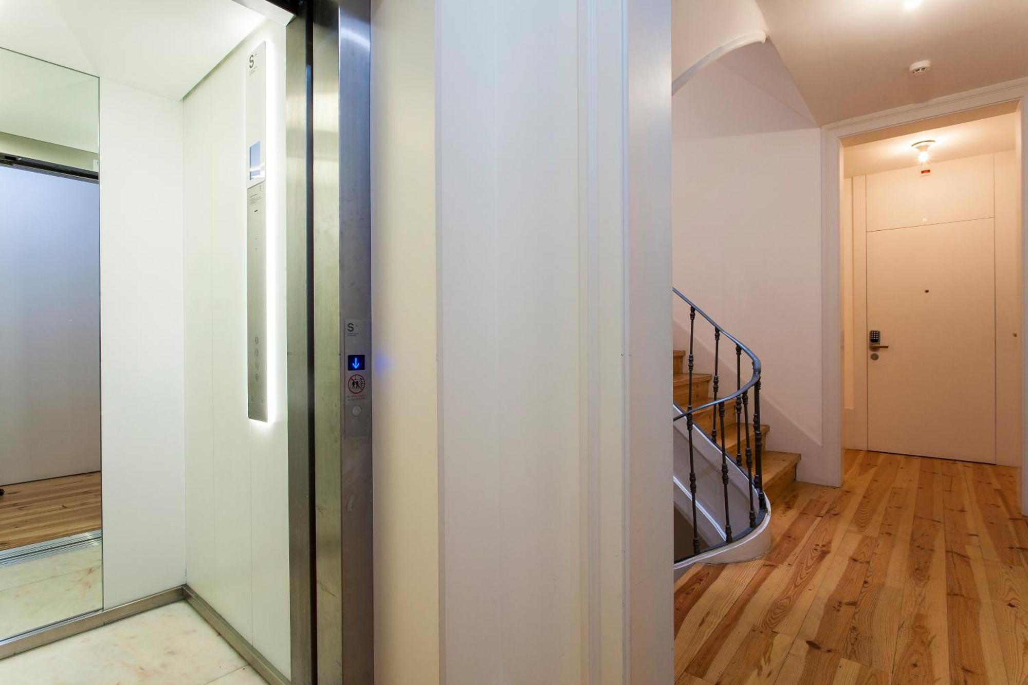 Boutique In The Heart Of ! Lemonn B Apartment