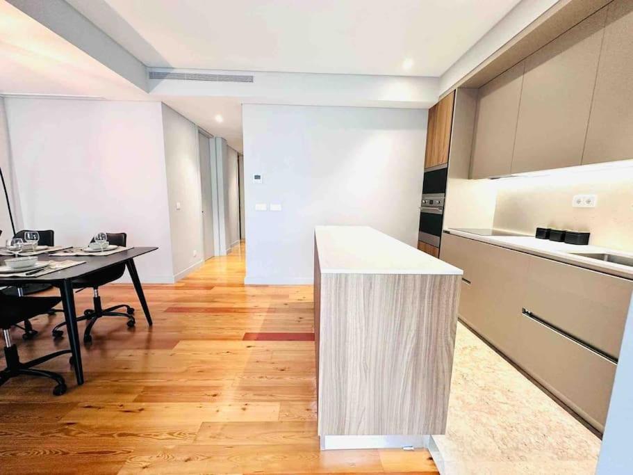 Marques De Pombal Flat Great Locations Center B Lisboa