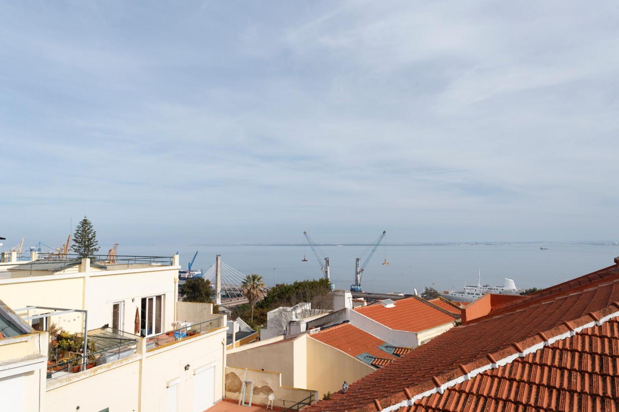 Barbadinhos In Historic Neighborhood * Lisboa