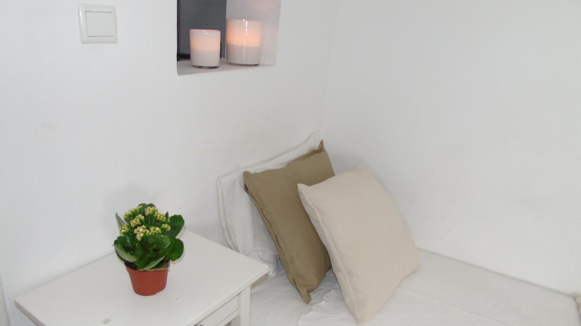 Cosy. 3 Guests Lisbon