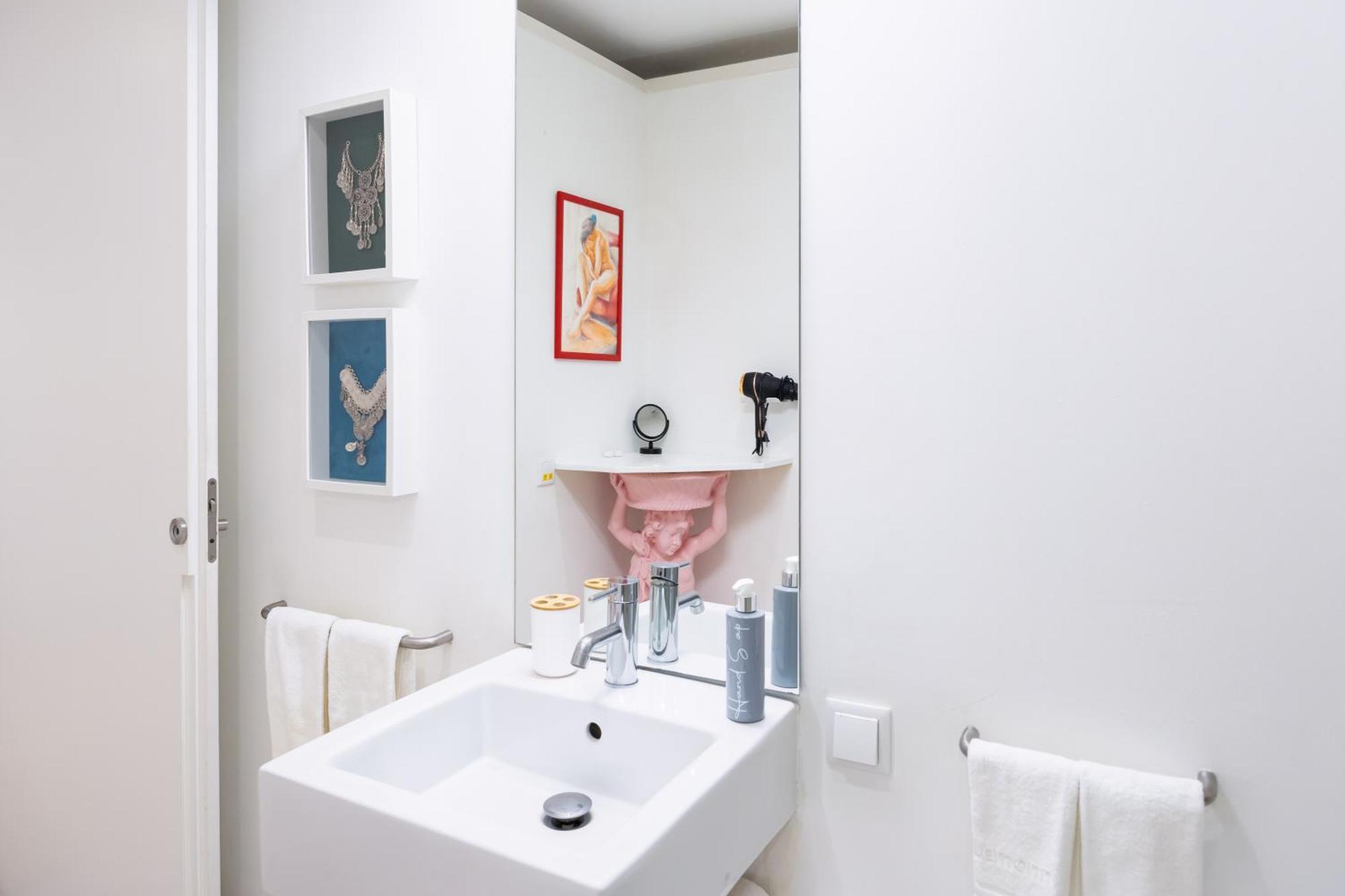 Boutique In The Heart Of ! Lemonn B * Lisbon