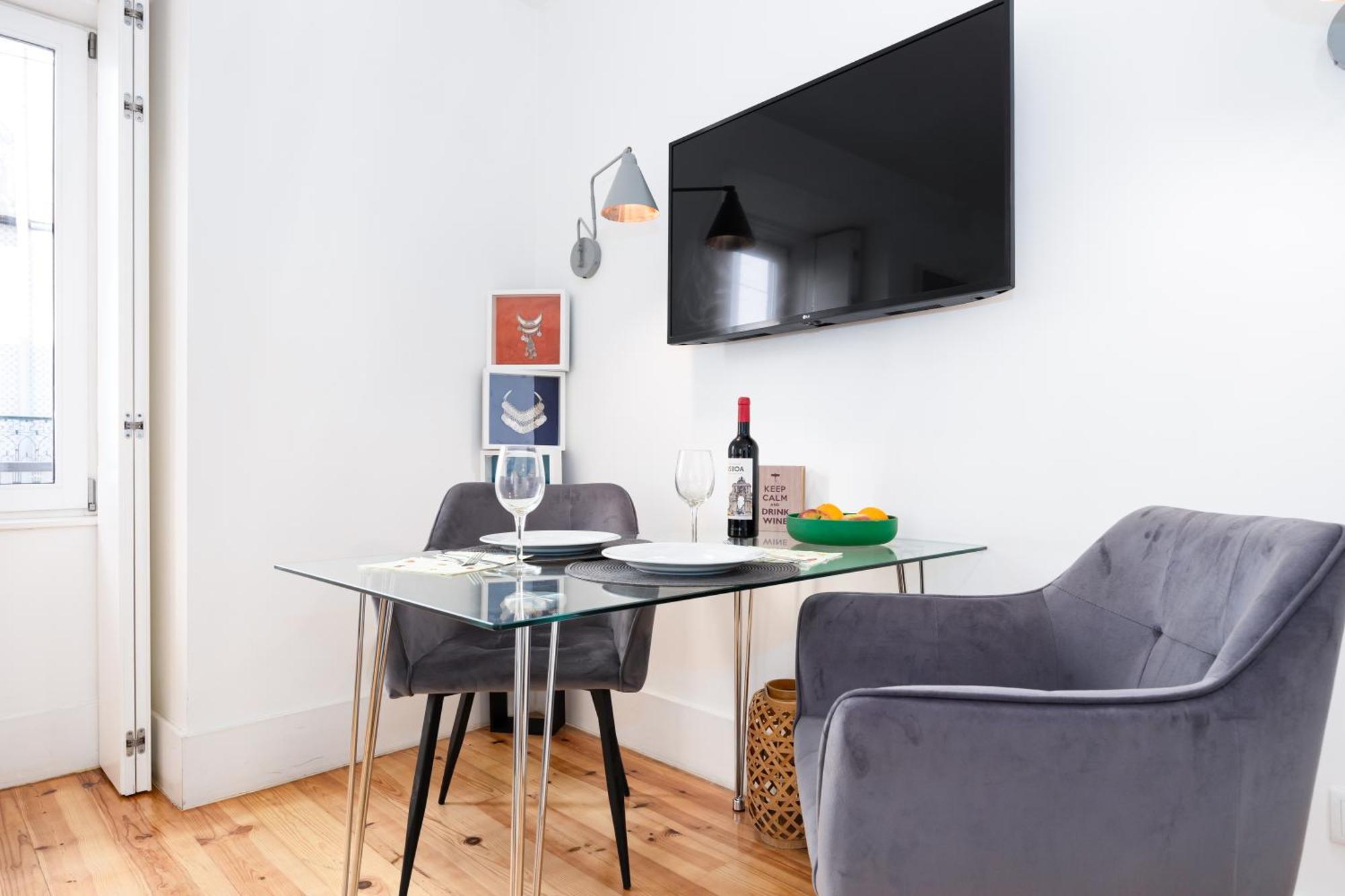 Boutique In The Heart Of ! Lemonn B Apartment *