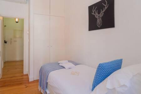 Old Town Chiado Balcony Aircon By Ld Apartamento