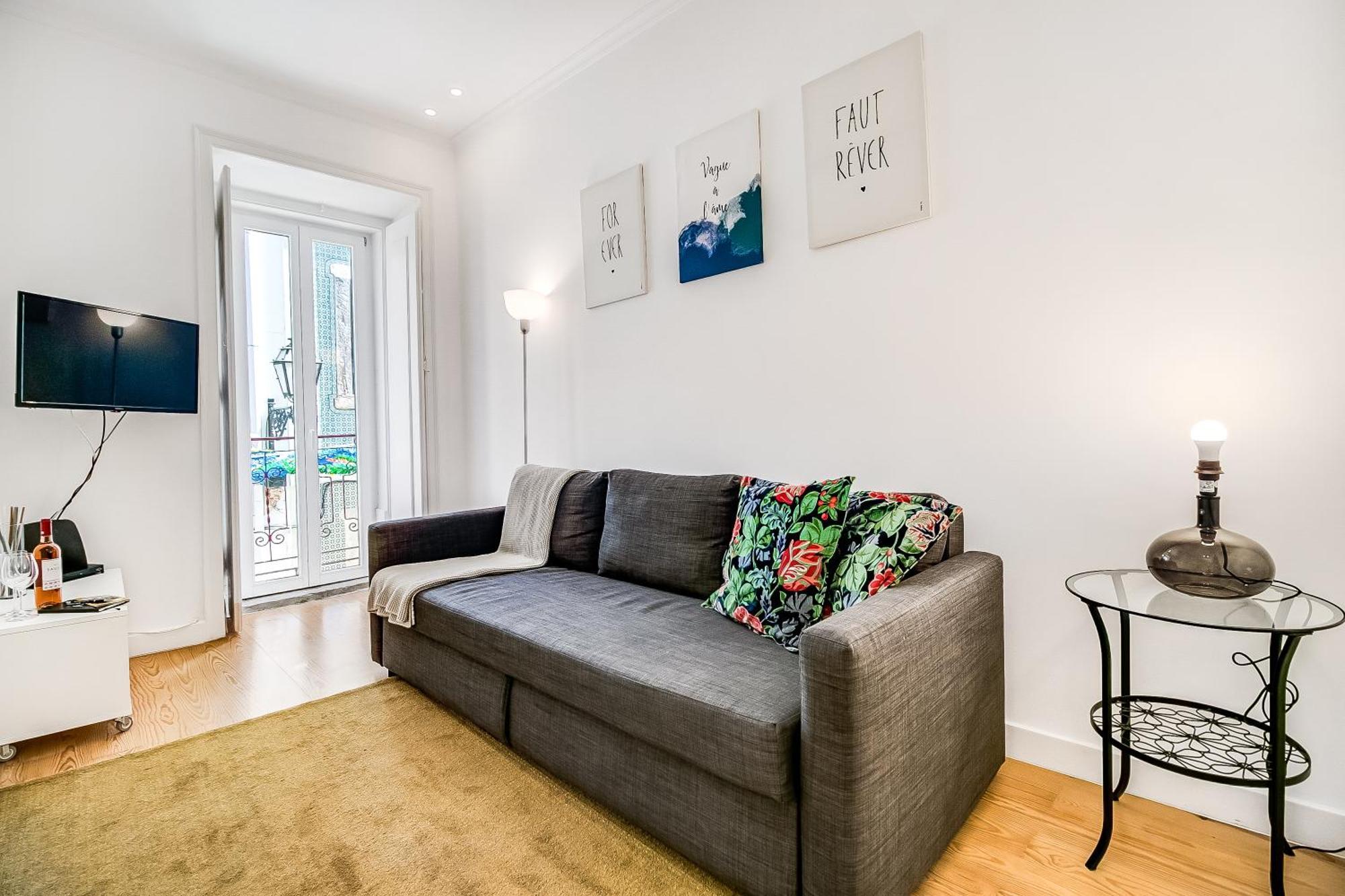 157 A - Charming Santos Wpatio * Lisboa