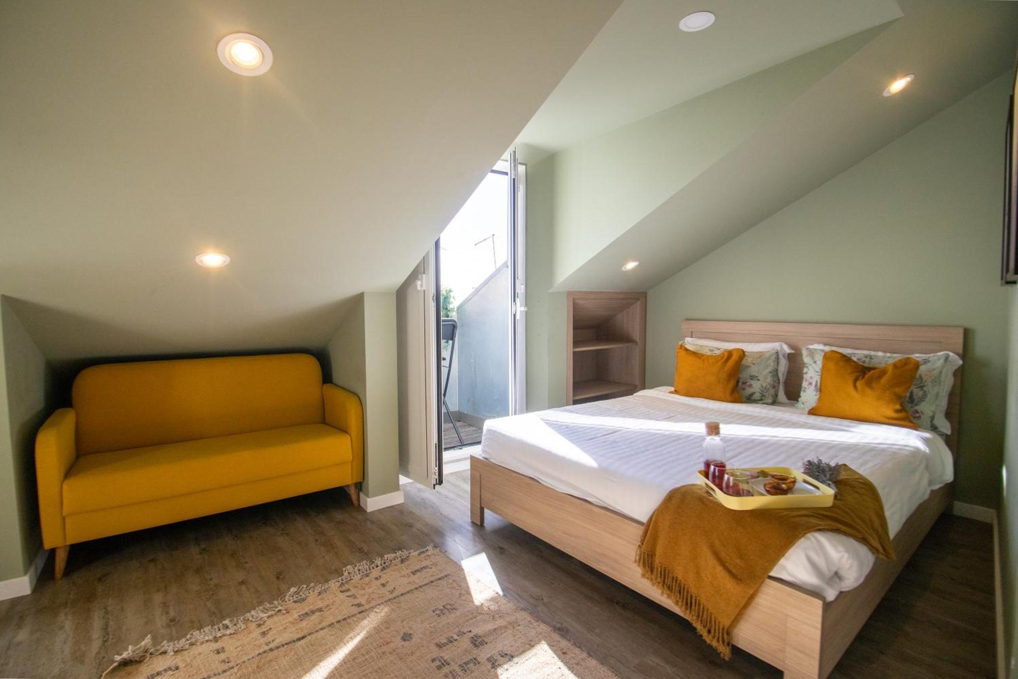Loios And Apart-hotel