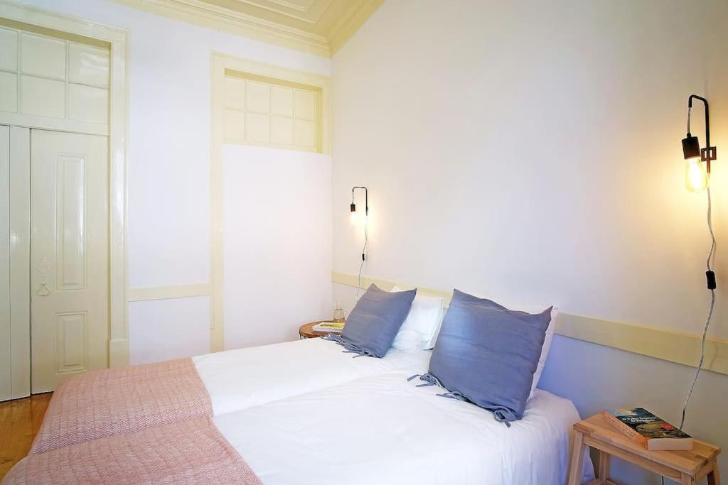 Bh2 Charm In Bohemian Bairro Alto * 4bdr * Old Style * Lisboa