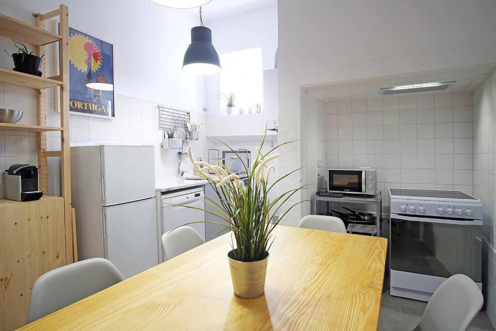 Bh2 Charm In Bohemian Bairro Alto * 4bdr * Old Style Apartamento