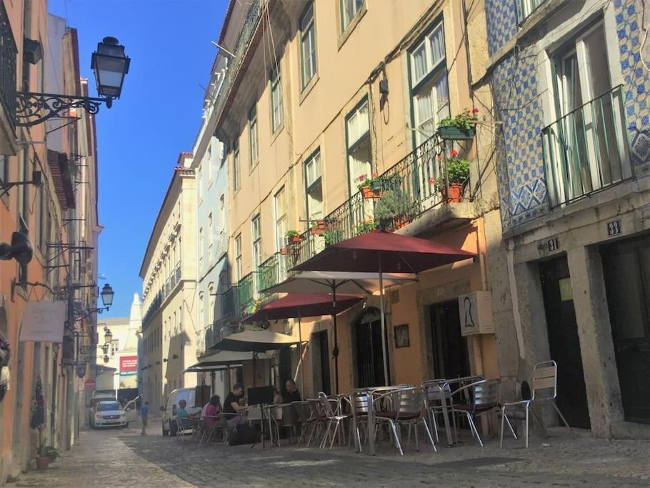 Apartamento Bh2 Charm In Bohemian Bairro Alto * 4bdr * Old Style