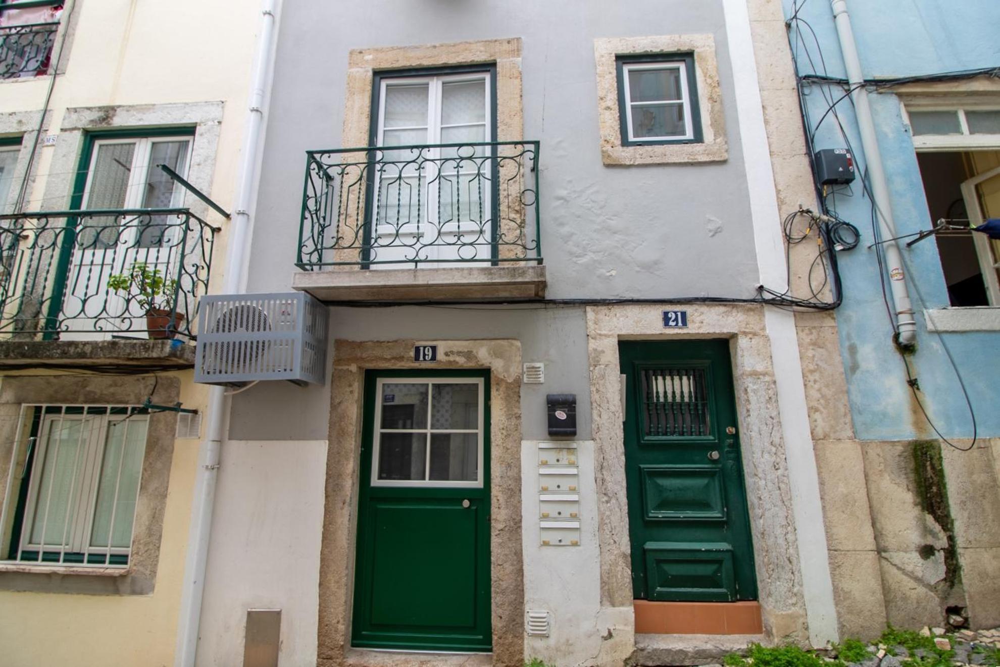 Cosy Retreat In Madragoa -lisbon Lisboa