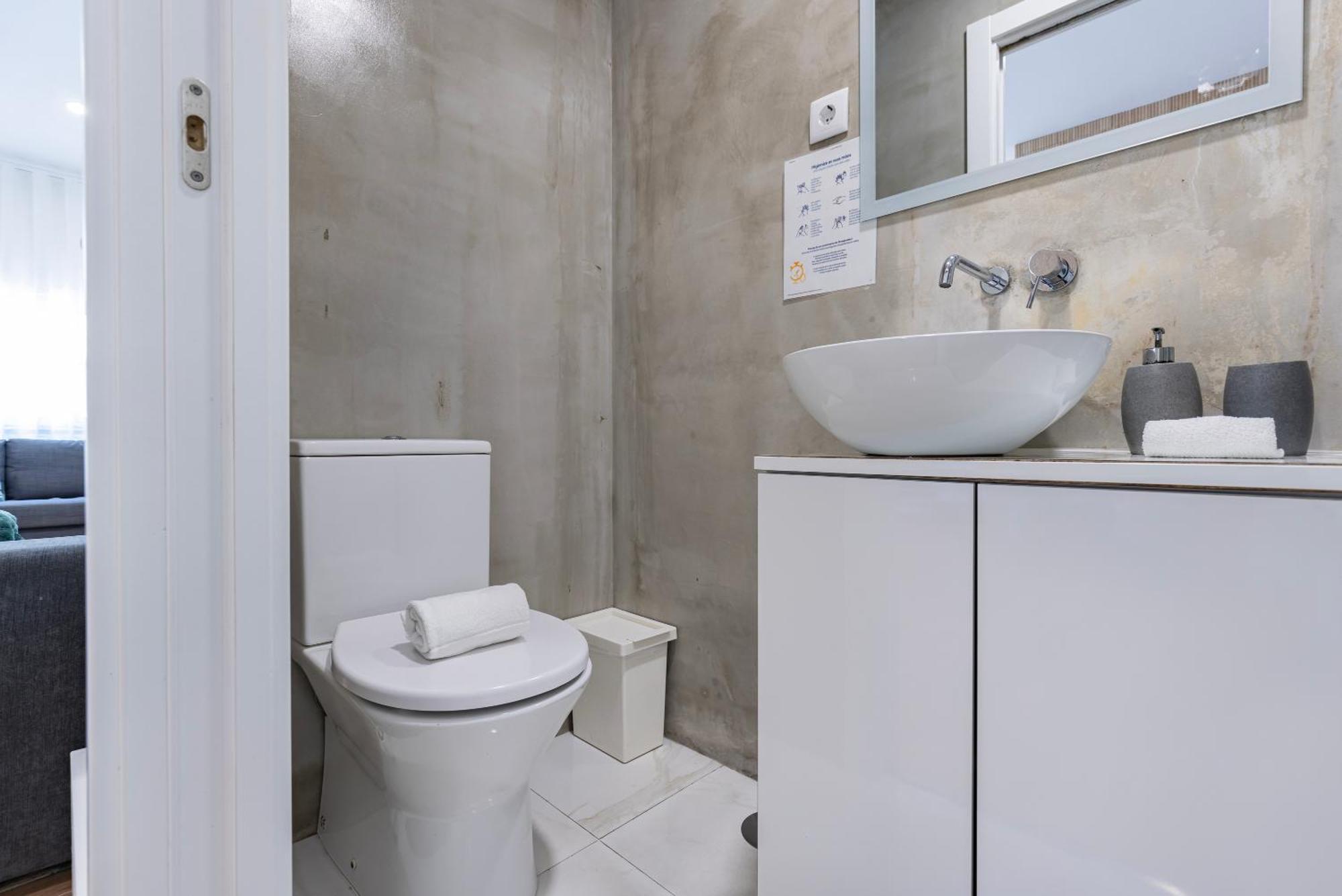 Moderno Com Terraco * Lisboa