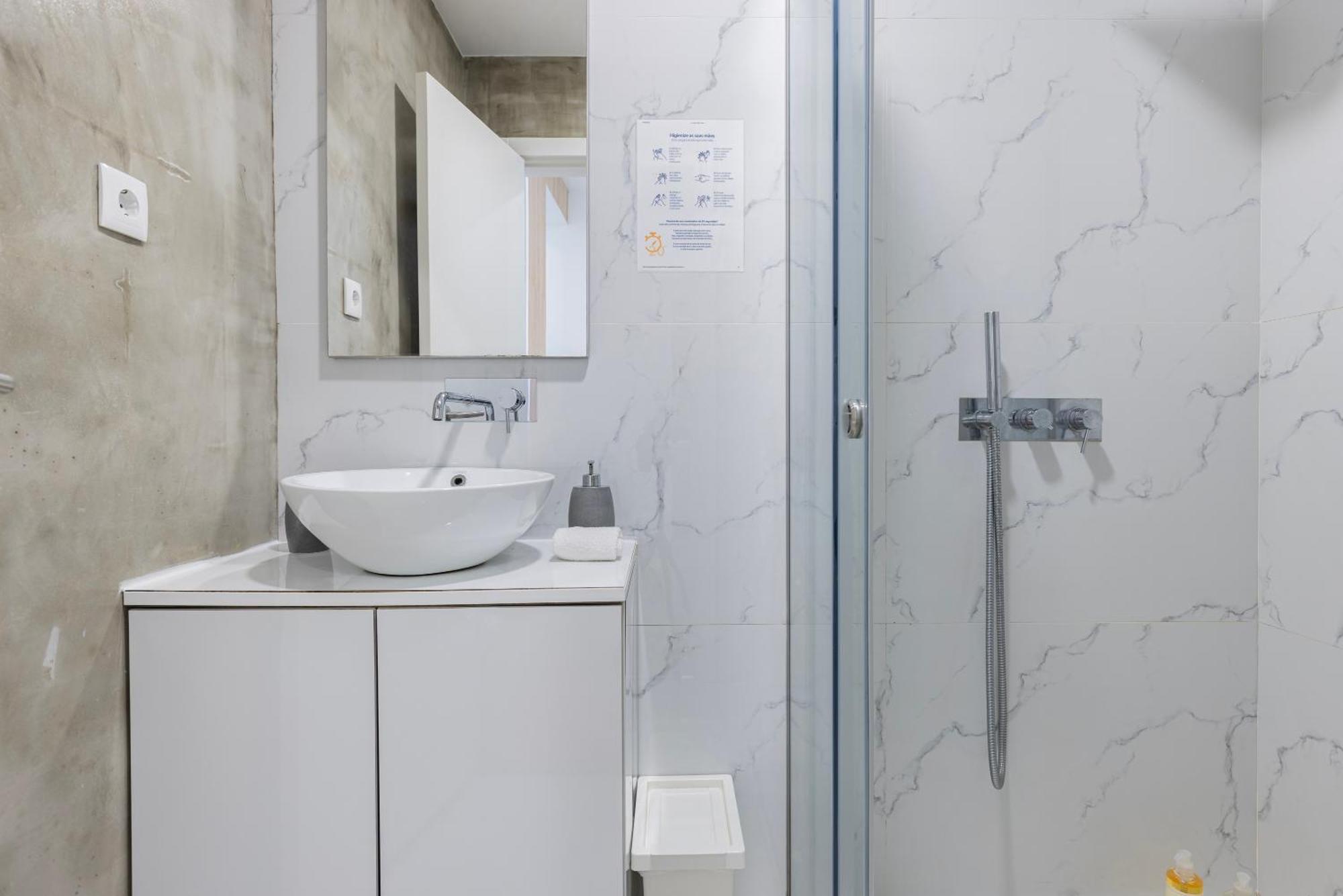 Moderno Com Terraco * Lisboa