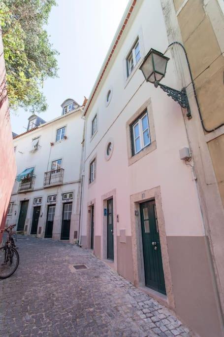 Apartment 'sao Vicente Iii'- Eco-studio, French Balcony&view Lisbon