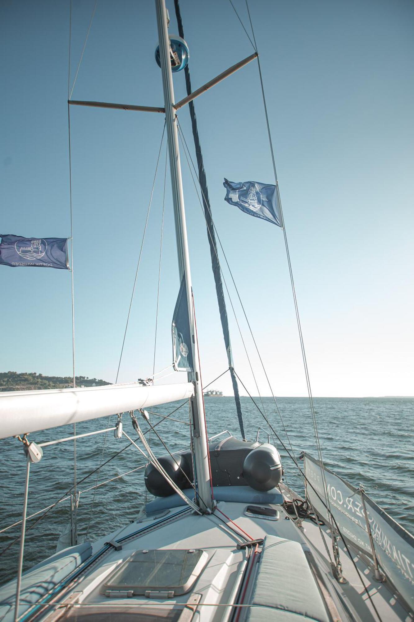 In A Boat - Hotel en barco *
