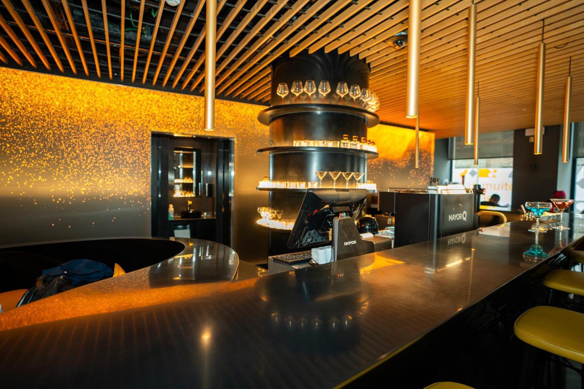 Golden Hotel