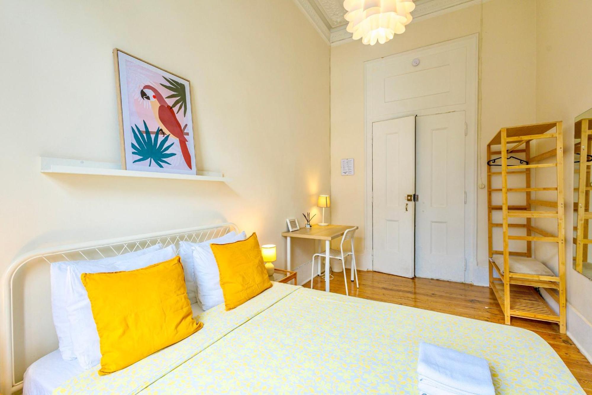 Ambiente Hostal *