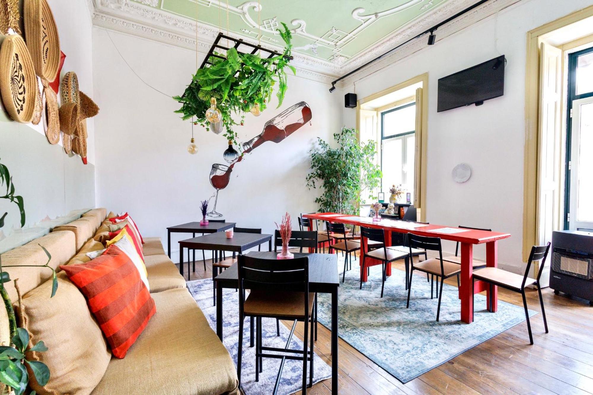 Ambiente Hostal *