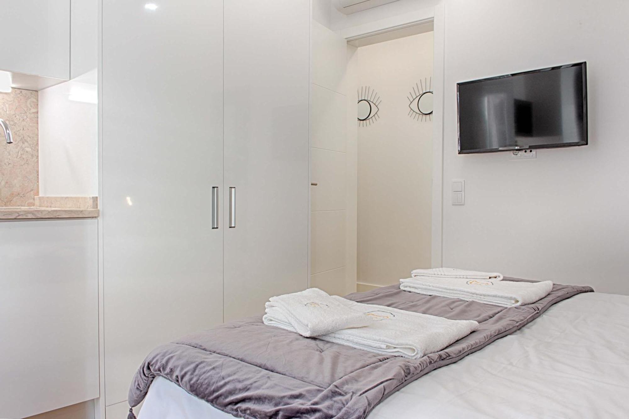 By Trip2portugal Guest house Lisbon