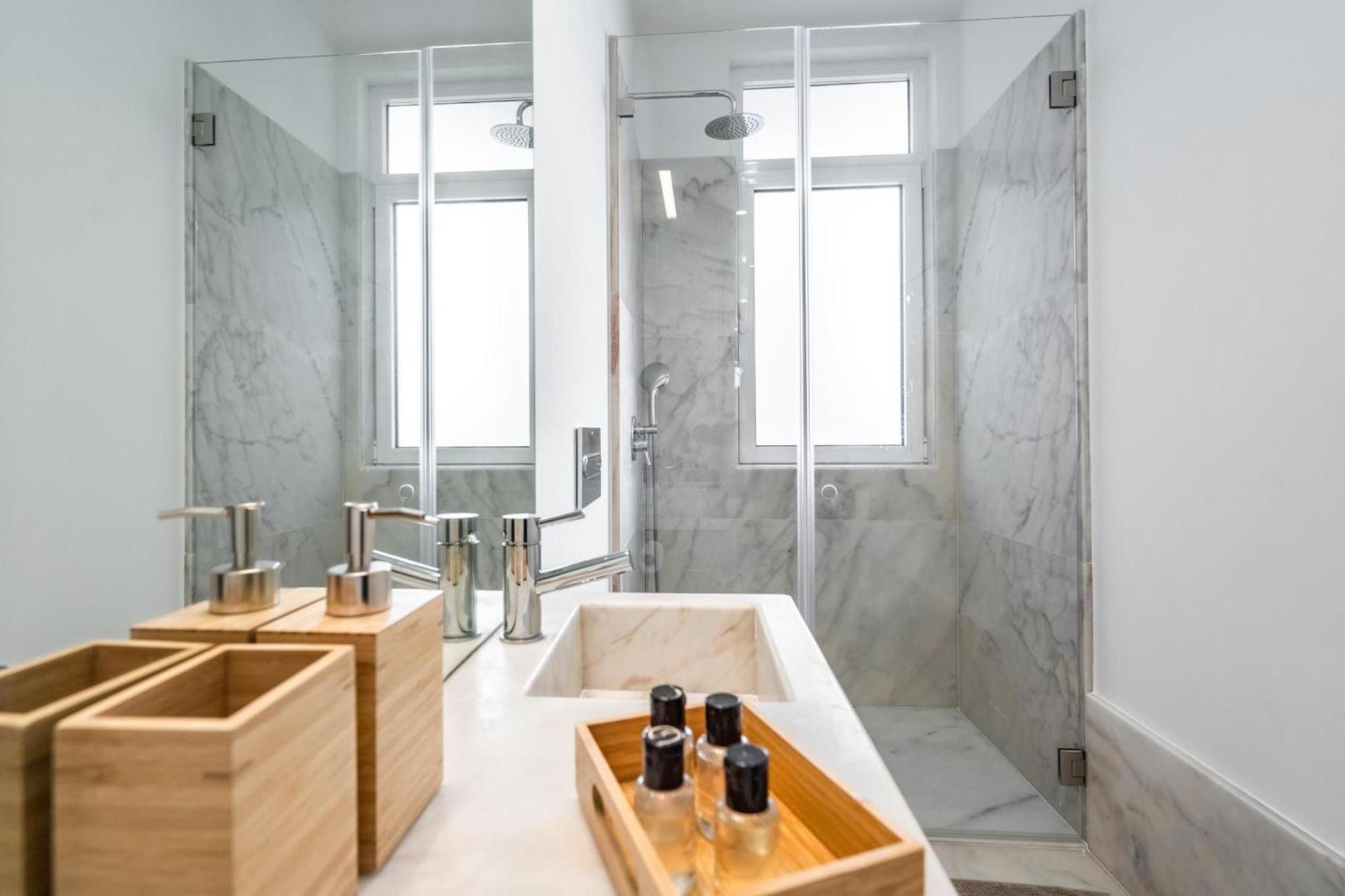Akicity Anjos Luminescent Apartment Lisbon