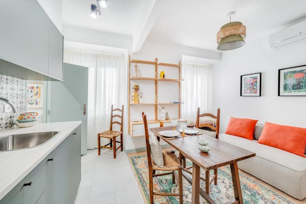 The Cozy Duplex In Lisbon's Heart *