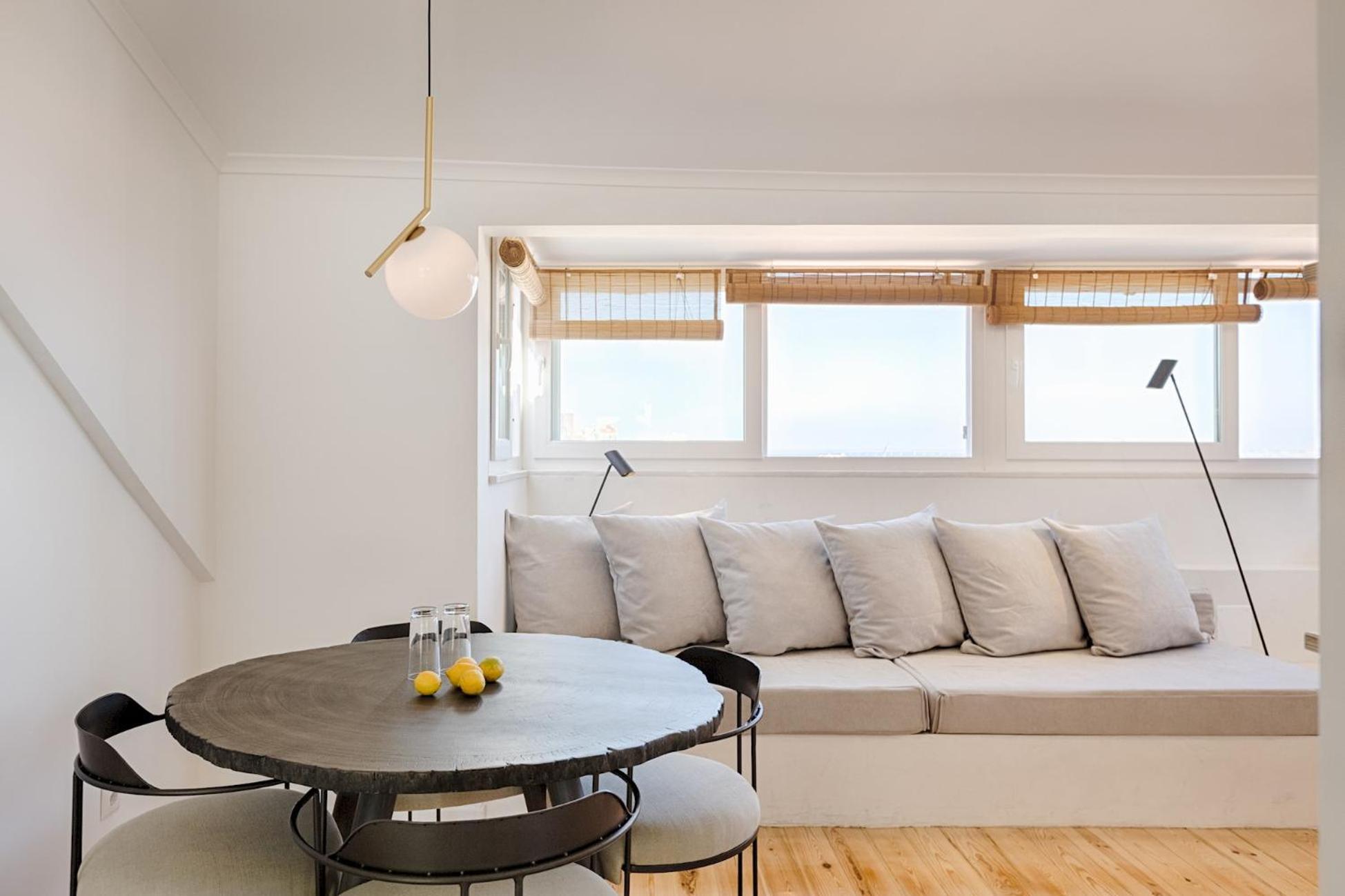 Romantic Gem In Graca Lisboa