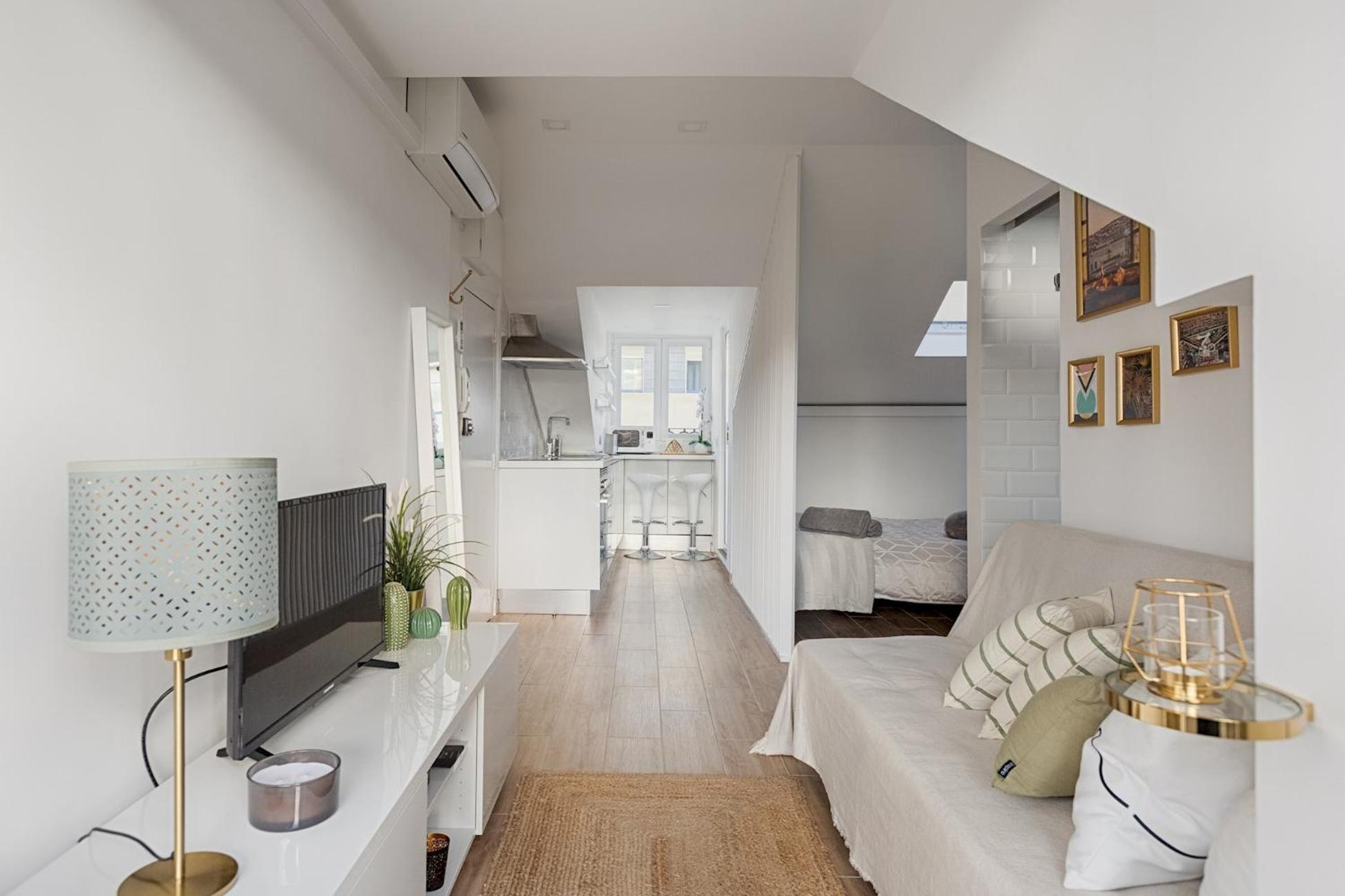 Romantic Gem With 2 Terraces In Alcantara Lisboa